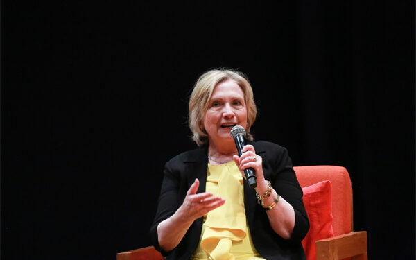 Secretary Hillary Clinton exhorts students to shut off social media to have time for self-reflection