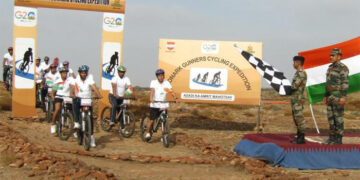 Konark Corps Gunners cycling expedition flagged off from Vigokot Fort in Gujarat