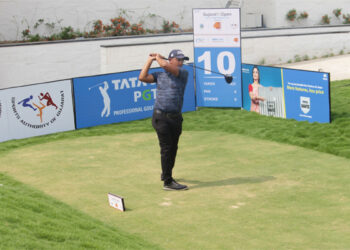 Local favourite Anshul Patel shoots 67, rises into joint lead with Aman Raj on Day 3