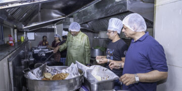 Cooking for Cooks: IITGN students, faculty, cooked & served meal to mess workers