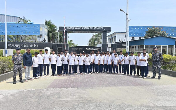 150 Gujarat student police cadets visit Indian Coast Guard base at Porbandar