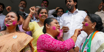 Congress set to form government in Karnataka; leads in over 120 seats, ruling BJP leads in 76 seats and JD (S) in 25 seats