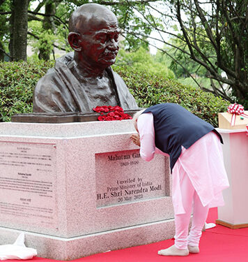 PM Modi unveils Gandhiji’s bust in Hiroshima, site of world’s first nuclear attack