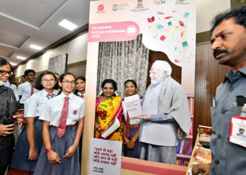 Telangana Guv launches ‘Read India-Lead India’ campaign at Raj Bhavan in Hyderabad