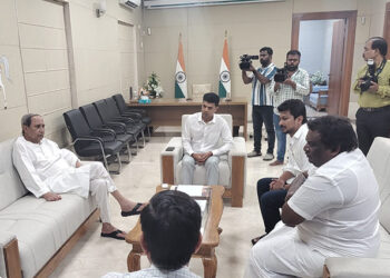 Odisha train accident: TN ministerial team meets Patnaik seeking help to Tamil passengers