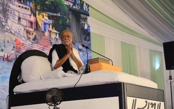 Morari Bapu grants Rs 7.5 lakh ex gratia for victims of Iskcon bridge, 5 other mishaps