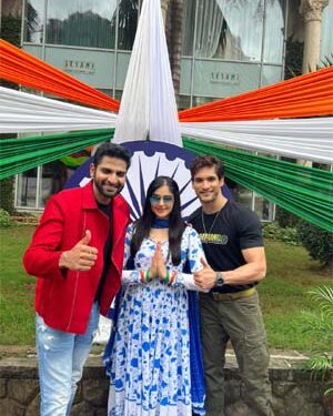 ‘Commandos’ Adah Sharma, Prem & Vaibhav Tatwawadi flag off I-Day Bike Rally