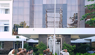 KVB MD & CEO hoists Tricolour to mark 77th  Independence  Day