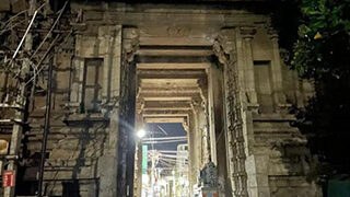 Portion of Srirangam Temple collapses but none injured
