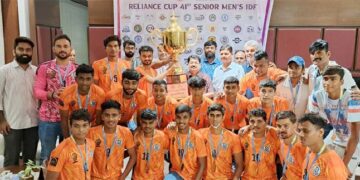GSFA Prez fetes Gujarat Football’s ‘Khushboo’ with Rs 25K cash reward on her selection in India U-17 team