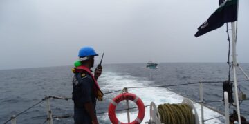 ICG rescues fishing boat with nine Kasimedu fishermen