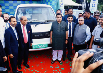 Koi Manzil Door Nahin for Ashok Leyland: Dheeraj Hinduja