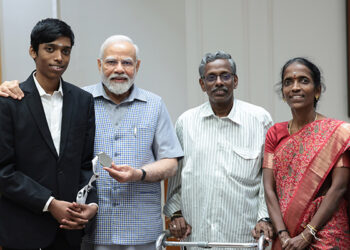Prime Minister meets chess grandmaster, Praggnanandhaa along with his family