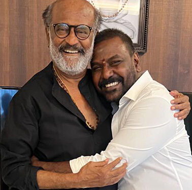 Actor-director Raghava Lawrence touches ‘Thalaivar’Rajinikanth’s feet to seek blessing