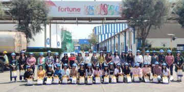 SSIU’s Arihant Ayurvedic Medical College organises industrial visit to Adani Green Energy plant in Mundra