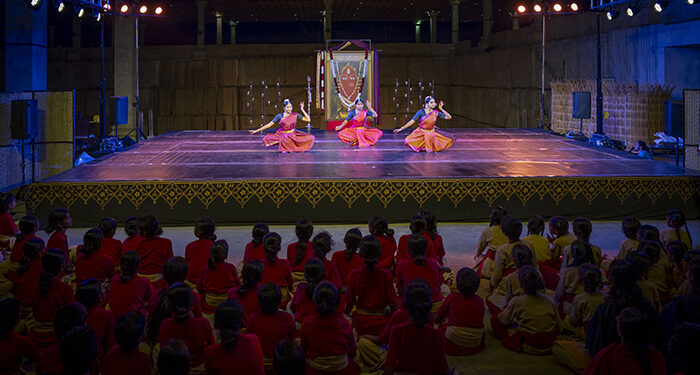 Navratri festival kick start at Isha with mesmerizing Bharatnatyam performance of Isha Samskrit Alumni
