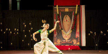 Navratri celebrations: Akshiti Roy Chowdhury’s graceful Odissi performance dazzles audience in Isha!