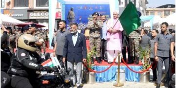 JK LG flags off all-women CRPF Bike Expedition, will reach Gujarat after covering over 2,000 Km