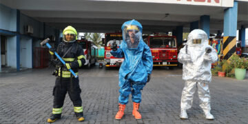 Adani Ports Fire team rises to the occasion, safeguards 11 lives amidst blaze crisis in Mundra!