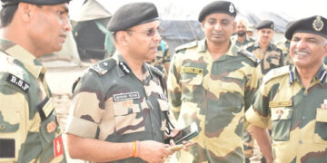 Abhishek Pathak, IG, BSF Gujarat visits forward areas of Bhuj