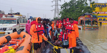 ­­­­­­­­­­Indian Coast Guard extends rescue and rehab in the flood affected areas of Southern T­­­N Districts