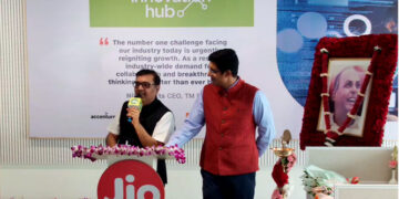 Jio and TM Forum open first Innovation Hub in Mumbai with focus on Gen AI, LLM and ODA projects