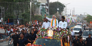 PM Modi holds roadshow in Kovai; pays tributes to victims of 1998 bomb blast