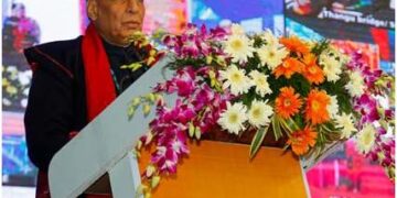 Defence Minister Rajnath Singh celebrates Festival of Colours with soldiers in Leh