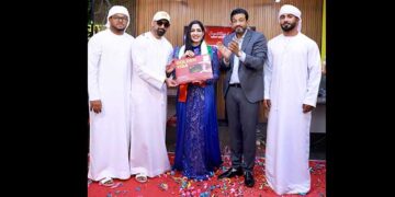 UAE Govt honours Actress Komal Sharma with Prestigious Golden Visa!