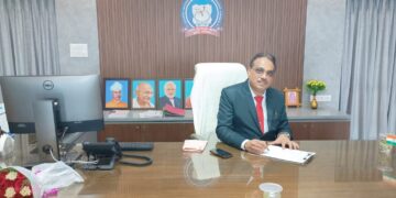 Dr. Makarand Ghangrekar takes charge as Director of NIT Puducherry