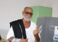 Renowned spiritual leader Morari Bapu exemplifies civic duty, casts vote in LS polls
