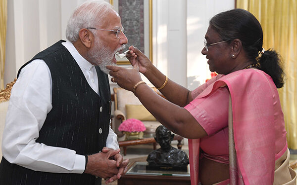 NDA will form a strong, stable, growth-oriented govt: Modi after meeting Prez Murmu