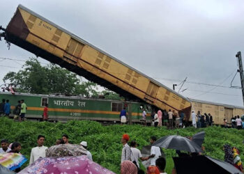 Goods train rams into Kanchenjunga Express in W Bengal; several feared dead