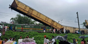 Goods train rams into Kanchenjunga Express in W Bengal; several feared dead