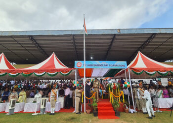 78th Independence Day: Southern Railway GM hoists tricolor at Railway Stadium