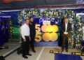 Anant and Murray inaugurate Jio-bp’s 500th EV-charging station at Jio World Centrein Mumbai