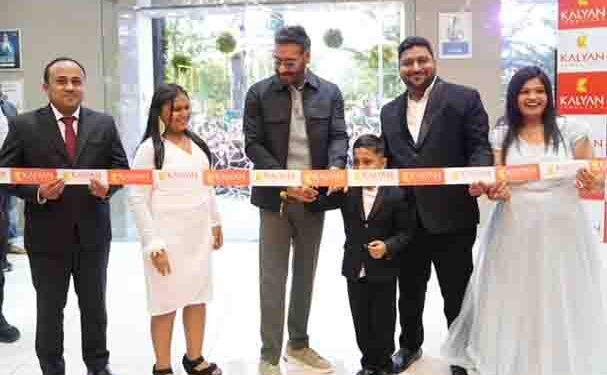 Bollywood star Ajay Devgn inaugurates Kalyan Jewellers’ brand-new showroom in Gandhinagar