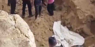 9 labourers killed after soil caves in at construction site in Mehsana, rescue bid is on