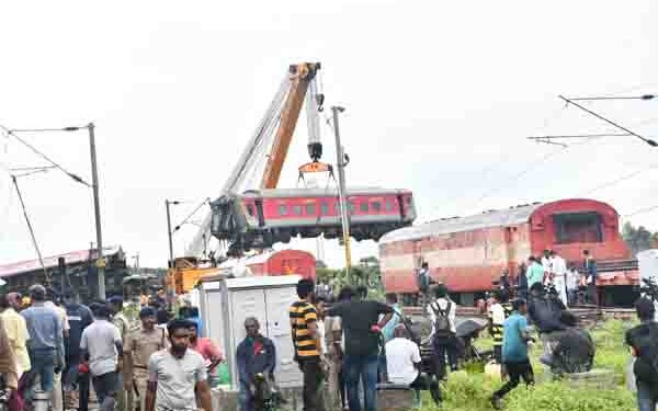 After Tamil Nadu Bagmati Express accident, Southern Rly restores train traffic in main line