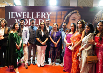 Top cop opens treasure trove for brides, 3-day Jewellery World Expo, at YMCA Club in Ahmedabad