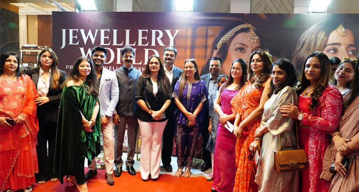 Top cop opens treasure trove for brides, 3-day Jewellery World Expo, at YMCA Club in Ahmedabad