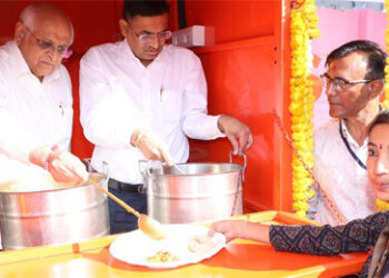 Gujarat expedites construction under Shramik Basera Yojana; identifies 17 sites in major cities