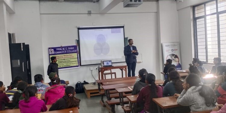 Prin MC Shah Commerce College hosts financial education training for students