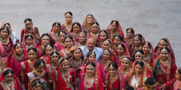 Philanthropist PP Savani family marries off 55 fatherless daughters in Piyariyu, unique ceremony