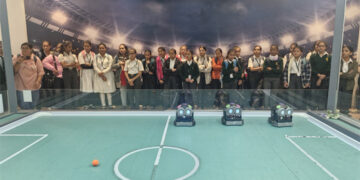 DPS East Ahmedabad students visit Aquatic Gallery and Robotics Gallery in Science City