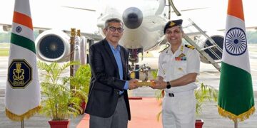 Commanding Officer of INS Rajali receives Defence Secretary Rajesh Kumar Singh