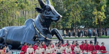 Sadhguru Gurukulam Samskriti students begin rendering Thevaram hymns across Tamil Nadu
