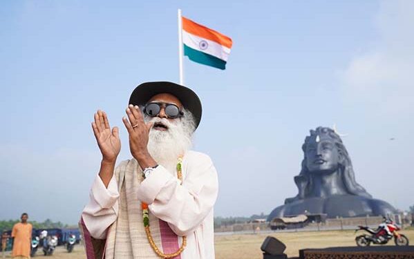 Sadhguru throws light on India’s timeless culture at R-Day celebrations of Isha Yoga Center