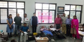 Prin MC Shah Commerce College organises blood donation camp in collaboration with IRS