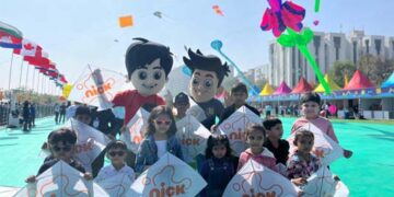 Nicktoons Chikoo and Bunty lead the sky-high celebrations at Gujarat Tourism’s International Kite Festival